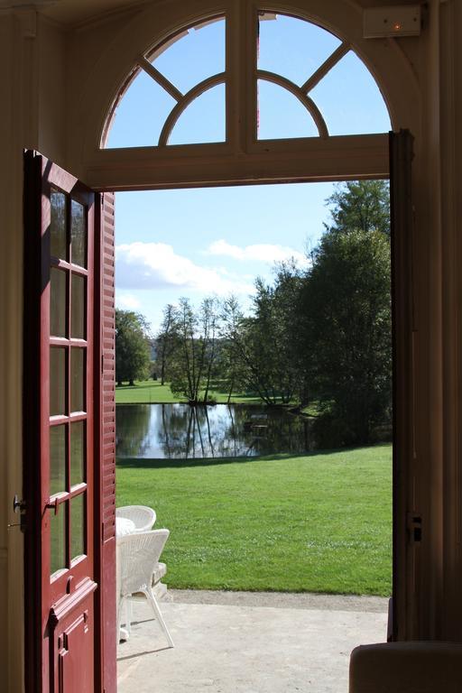 Chateau Du Breuil Bed & Breakfast Gevrolles Dış mekan fotoğraf